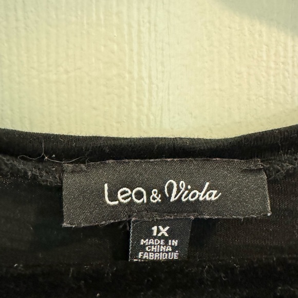 Lea & Viola by Anthropologie Black Short Sleeve Top Size 1X - Picture 8 of 11